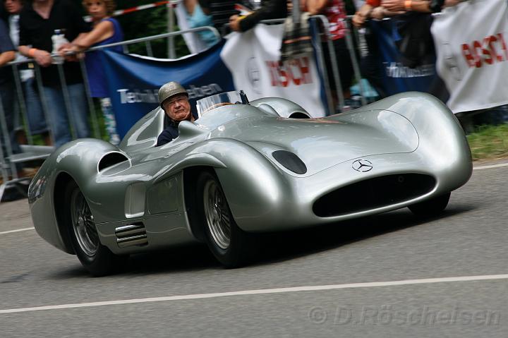 IMG_1655_2.JPG - Hans Herrmann im Mercedes W 196, Baujahr 1955