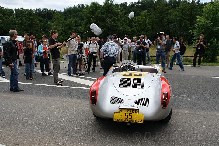 IMG_6366.JPG - Herbert Linge wird von einem TV- Team interviewt