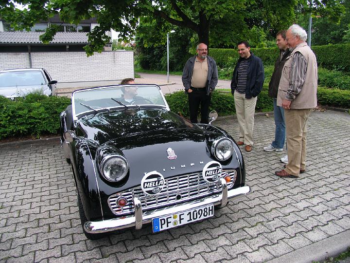 IMG_1857.JPG - ... natürlich mit entsprechenden Oldtimern...